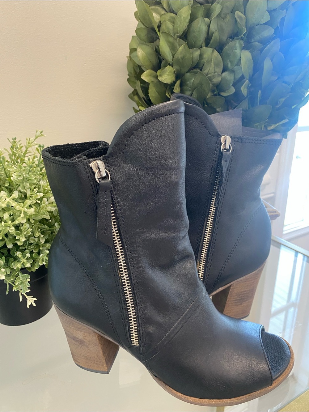 Matisse Black Leather Open-Toe Zip Ankle Booties with Wood Block Heel